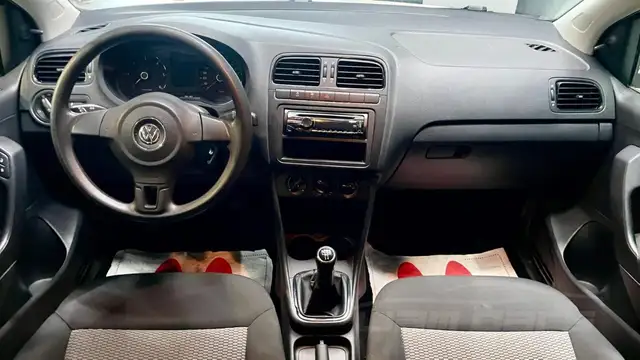 Volkswagen Polo view 11