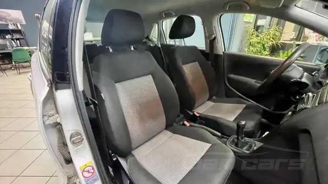 Volkswagen Polo view 14