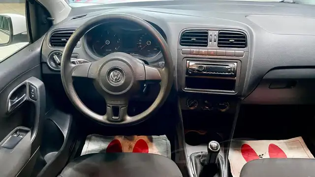 Volkswagen Polo view 12