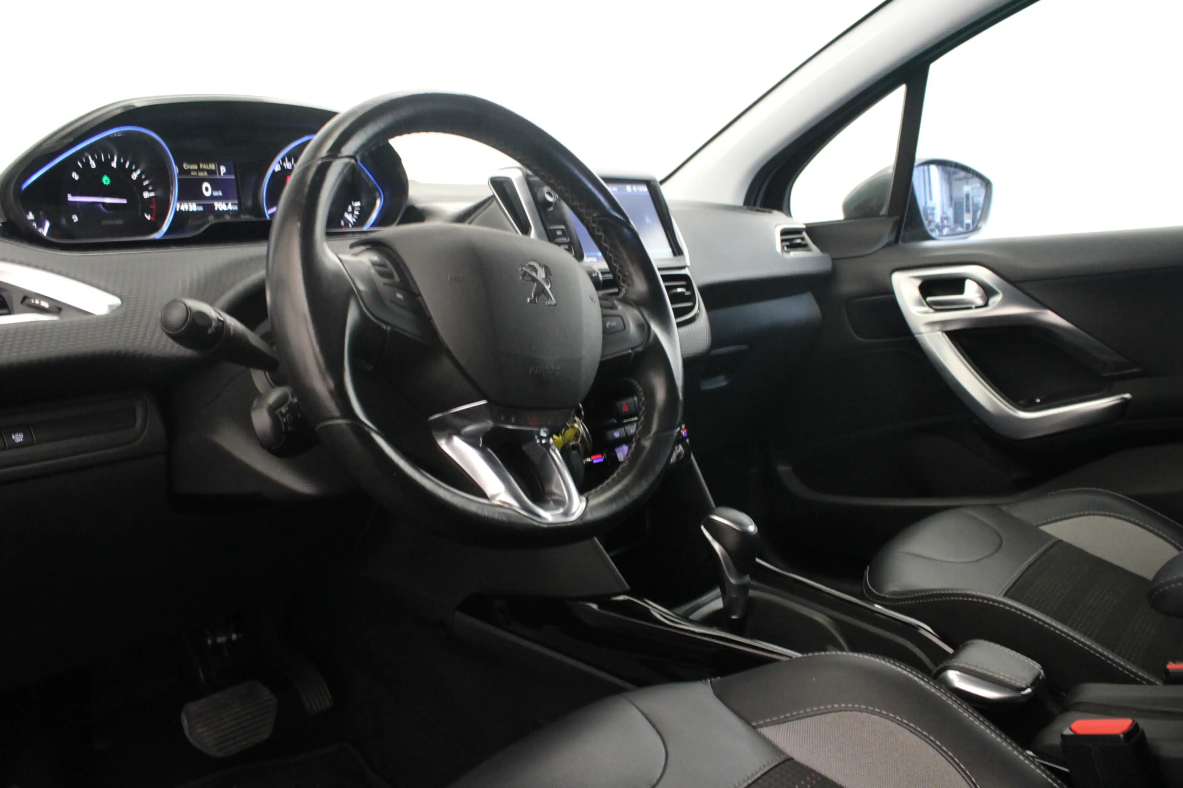 Peugeot 2008 1.2 PureTech Allure |Navi|Camera| — photo 15