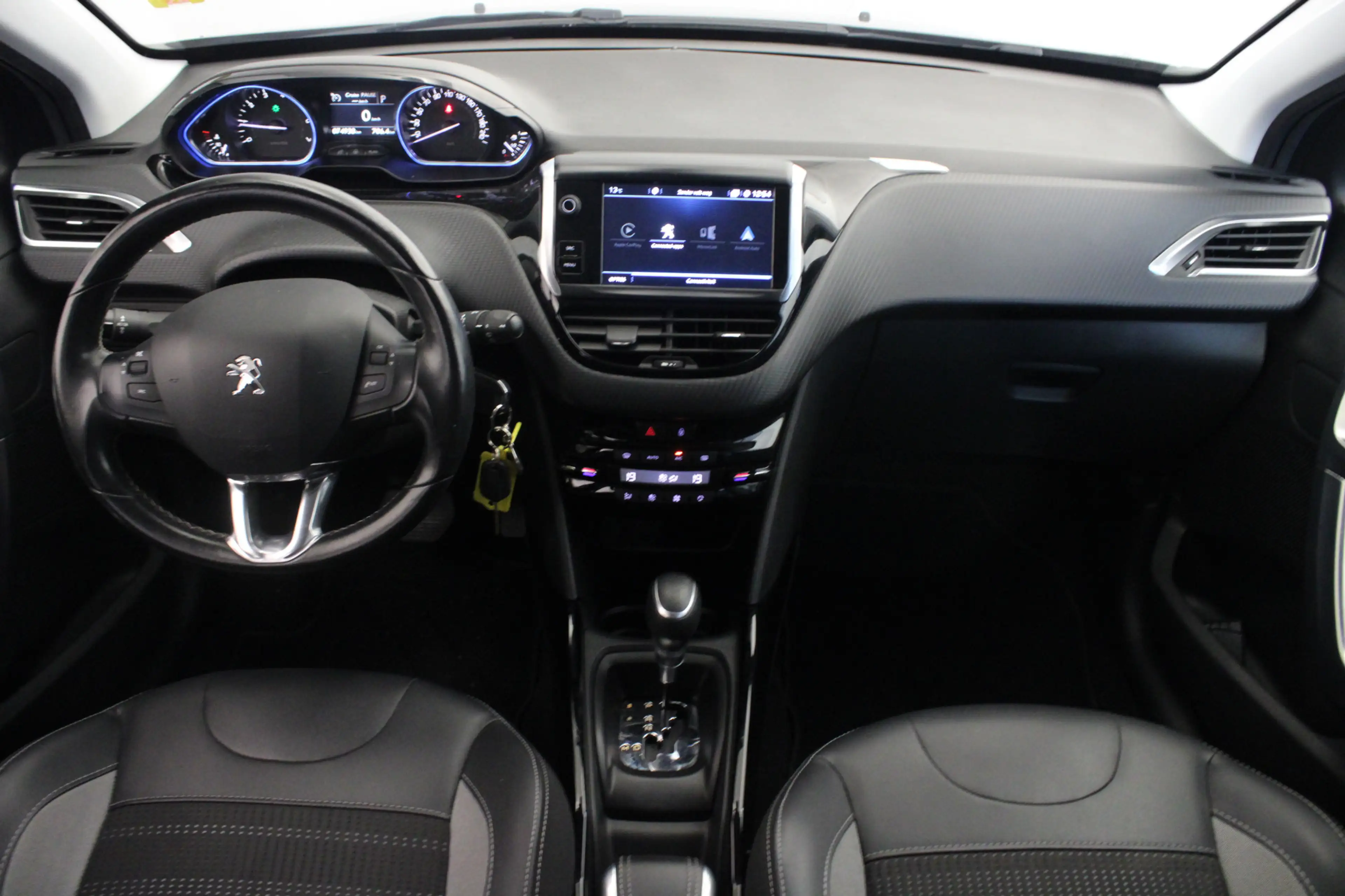 Peugeot 2008 1.2 PureTech Allure |Navi|Camera| — photo 14