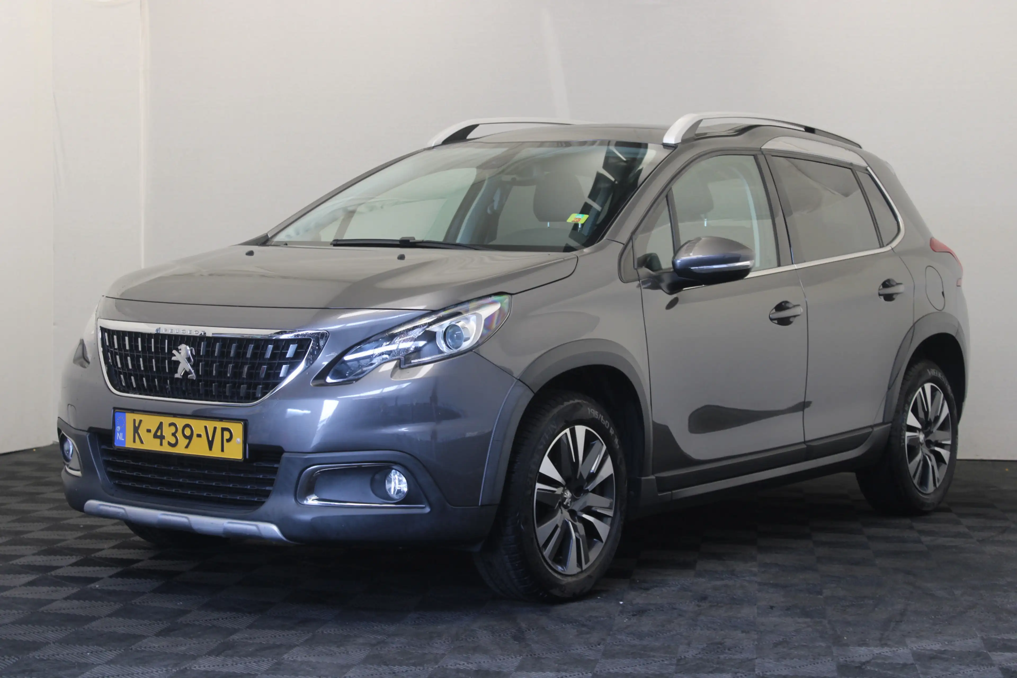 Peugeot 2008 1.2 PureTech Allure |Navi|Camera|