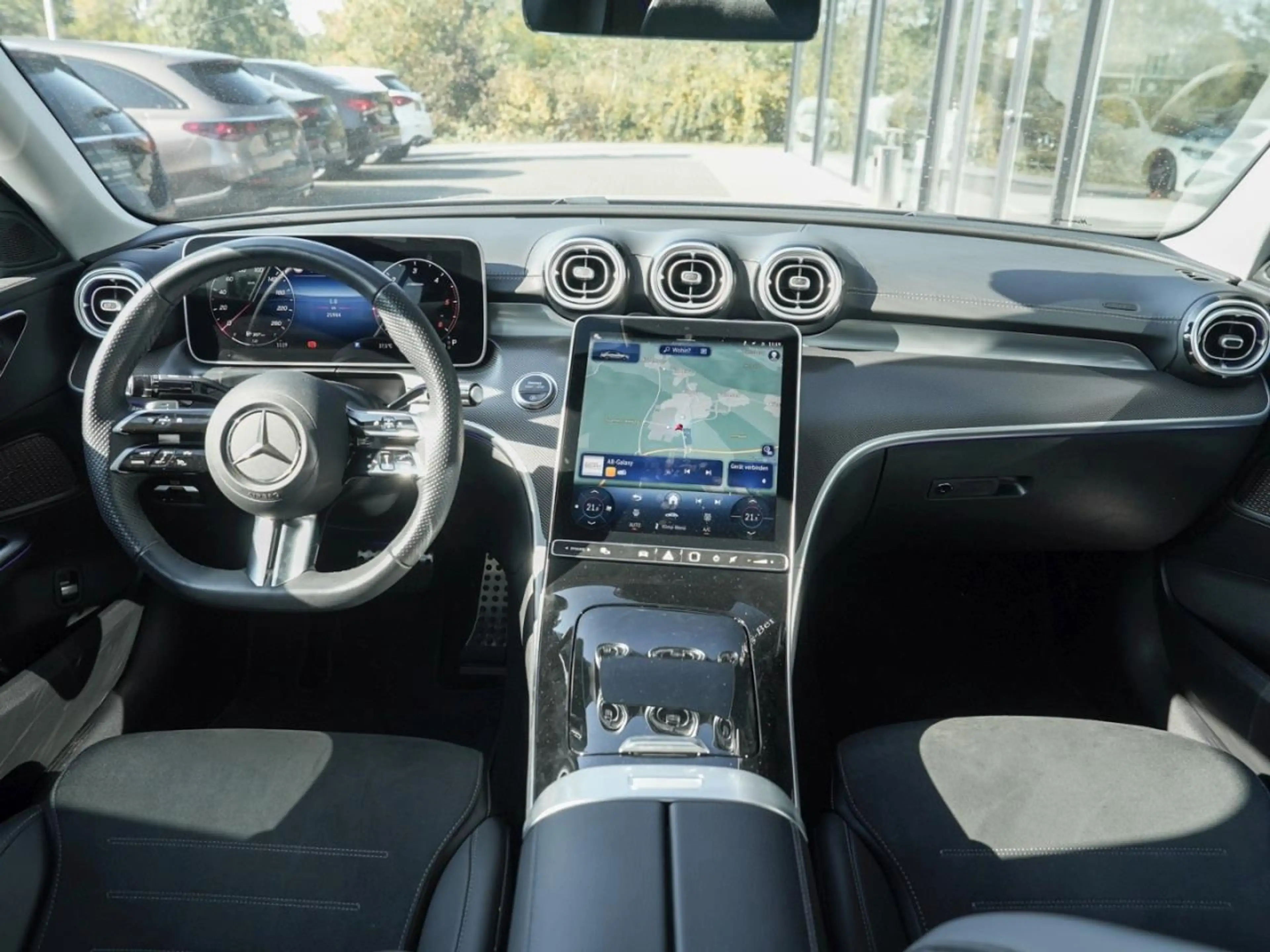 Mercedes-Benz C 220 d AMG MBUX Navi-Prem. Kamera Memory — photo 12