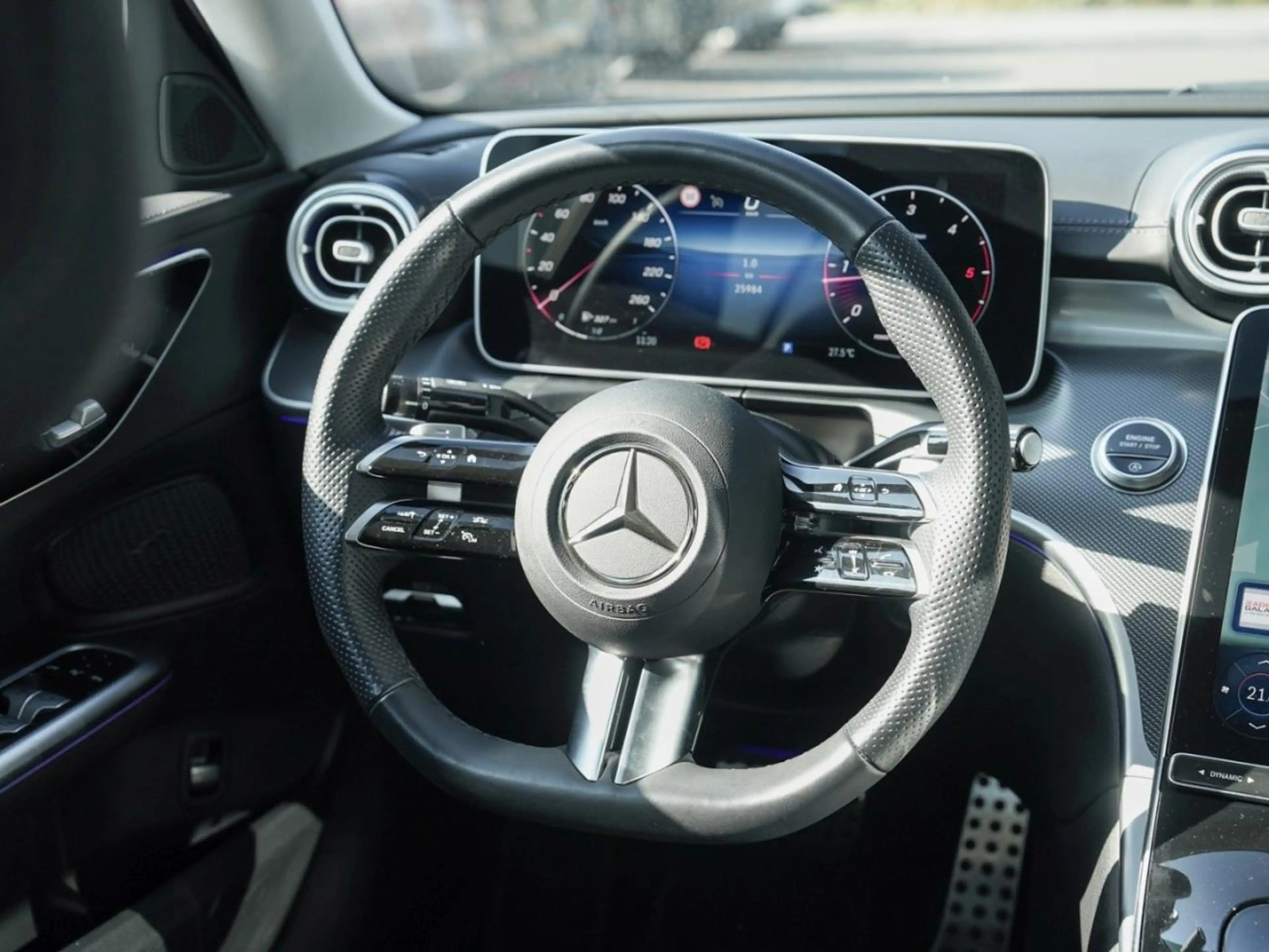 Mercedes-Benz C 220 d AMG MBUX Navi-Prem. Kamera Memory — photo 8