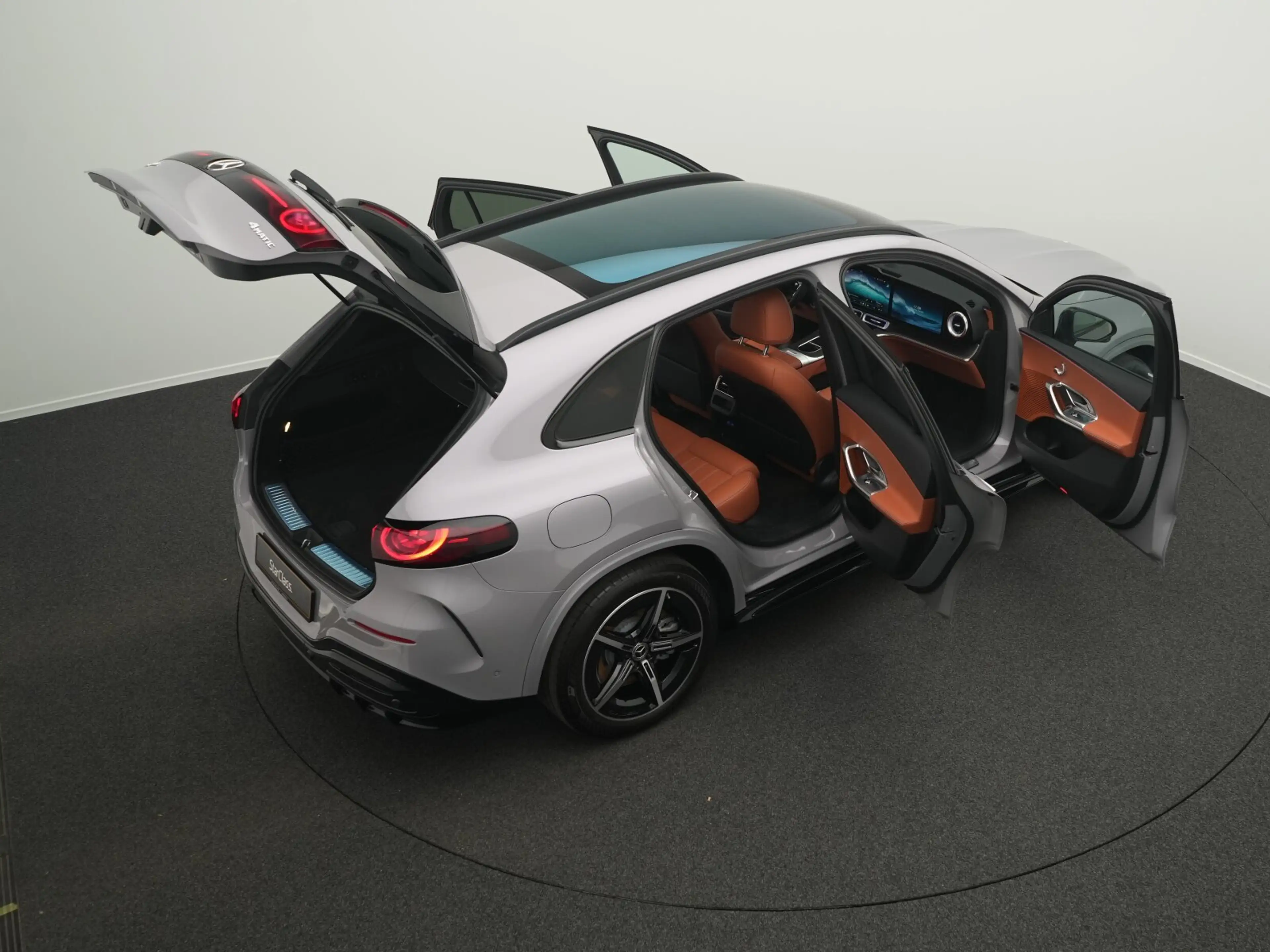 Mercedes-Benz GLC 400 GLC 400 4MATIC with EQ Te Digital+Pano+360°+Nigh — photo 15