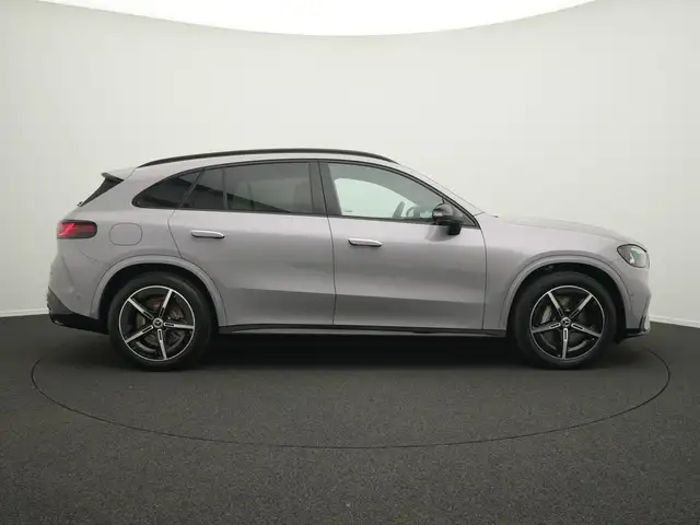 Mercedes-Benz GLC view 5