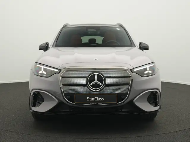 Mercedes-Benz GLC view 2
