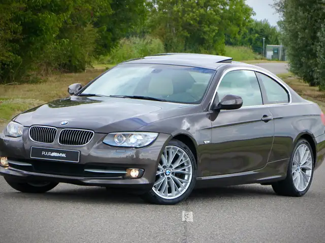 BMW 330 330i Coupé Individual LCI E92 65.000km(!)