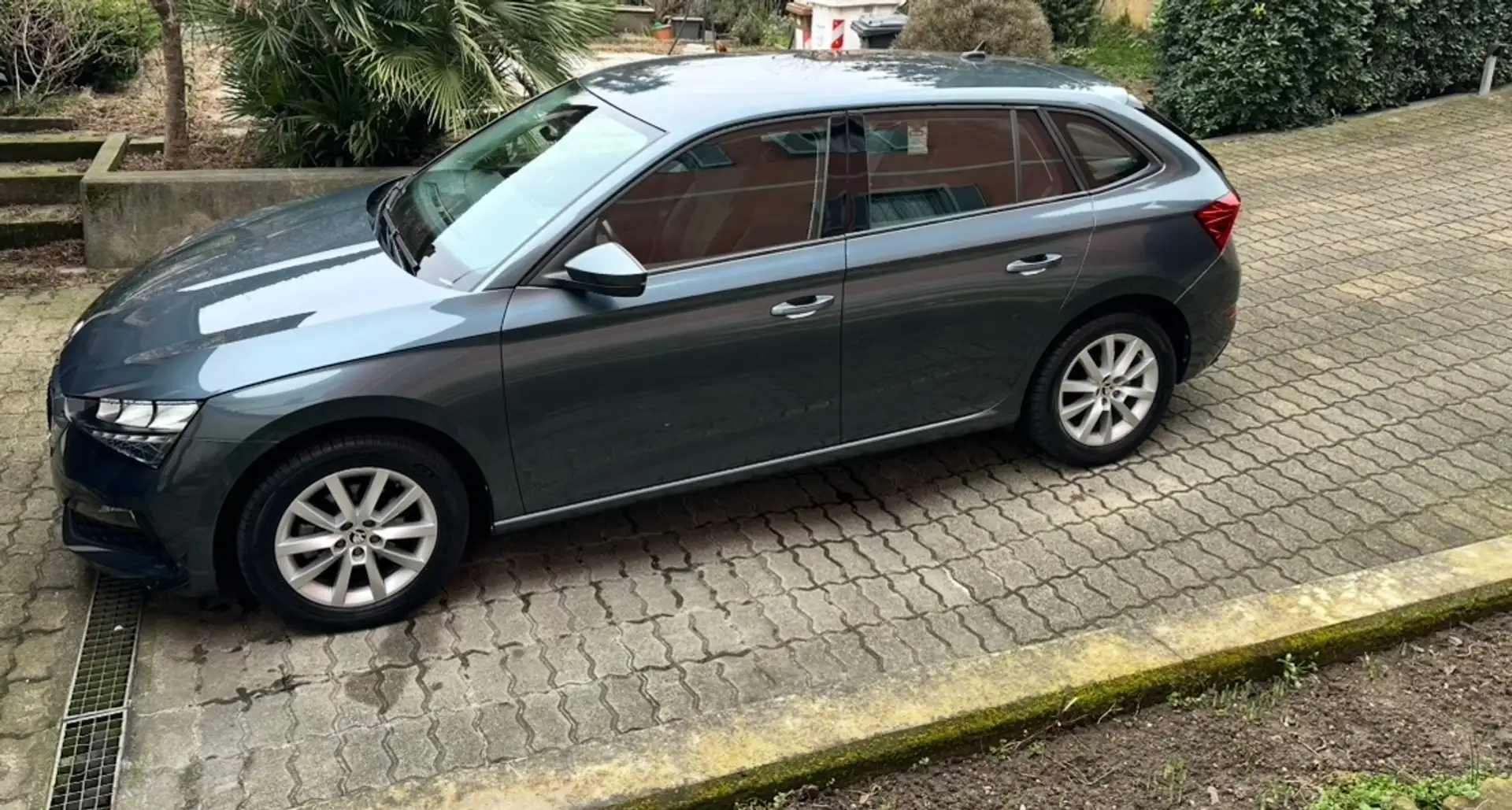 Skoda Scala Scala 2019 1.6 tdi Ambition 115cv dsg Grigio - 1