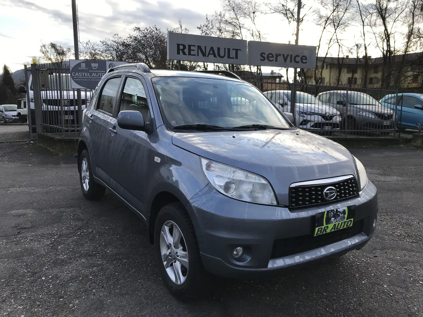 Daihatsu Terios 1.5 4WD Benzina  automatica Gris - 1