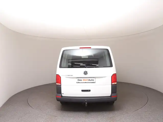 Volkswagen Transporter view 6