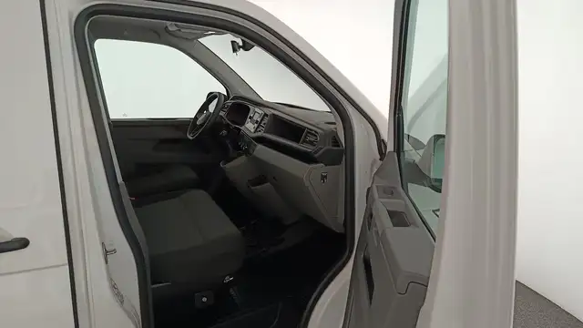 Volkswagen Transporter view 9