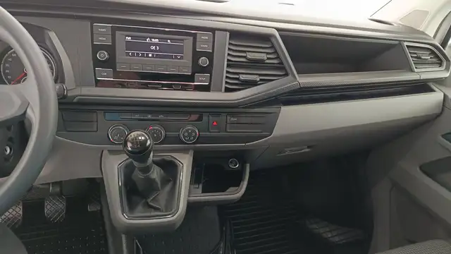Volkswagen Transporter view 14