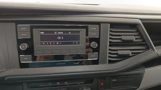 Volkswagen Transporter view 13