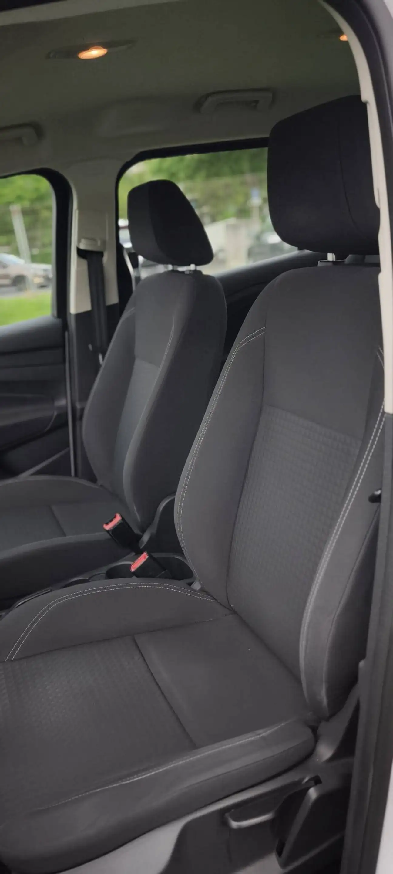 Ford Grand C-Max Trend Winterpaket 1 Hand Scheckheft lückenlos! Zahnriemen/WP/Service NEU! — photo 12