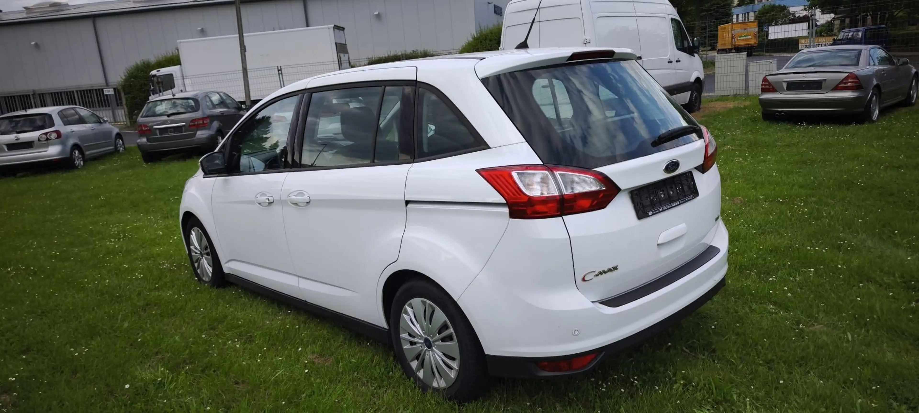 Ford Grand C-Max Trend Winterpaket 1 Hand Scheckheft lückenlos! Zahnriemen/WP/Service NEU! — photo 2