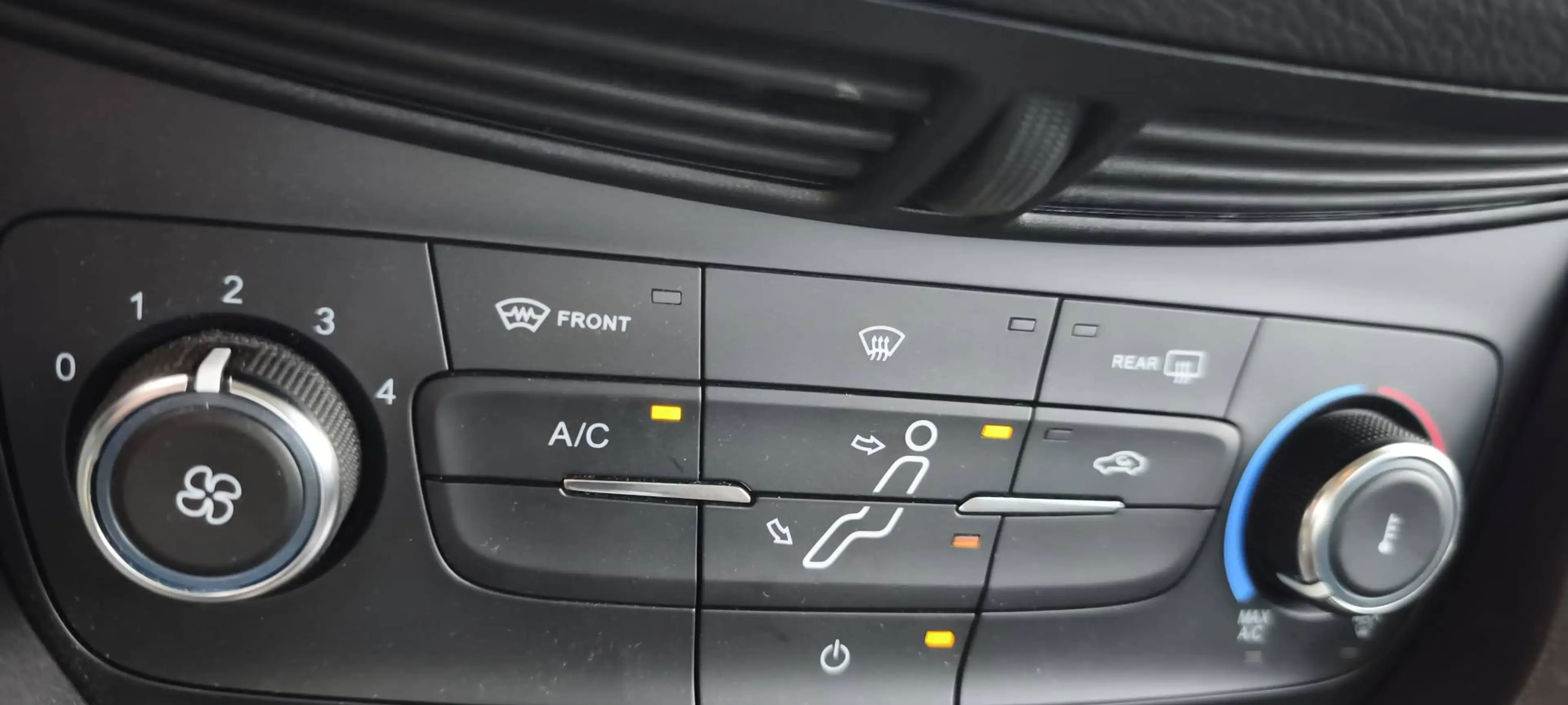 Ford Grand C-Max Trend Winterpaket 1 Hand Scheckheft lückenlos! Zahnriemen/WP/Service NEU! — photo 16