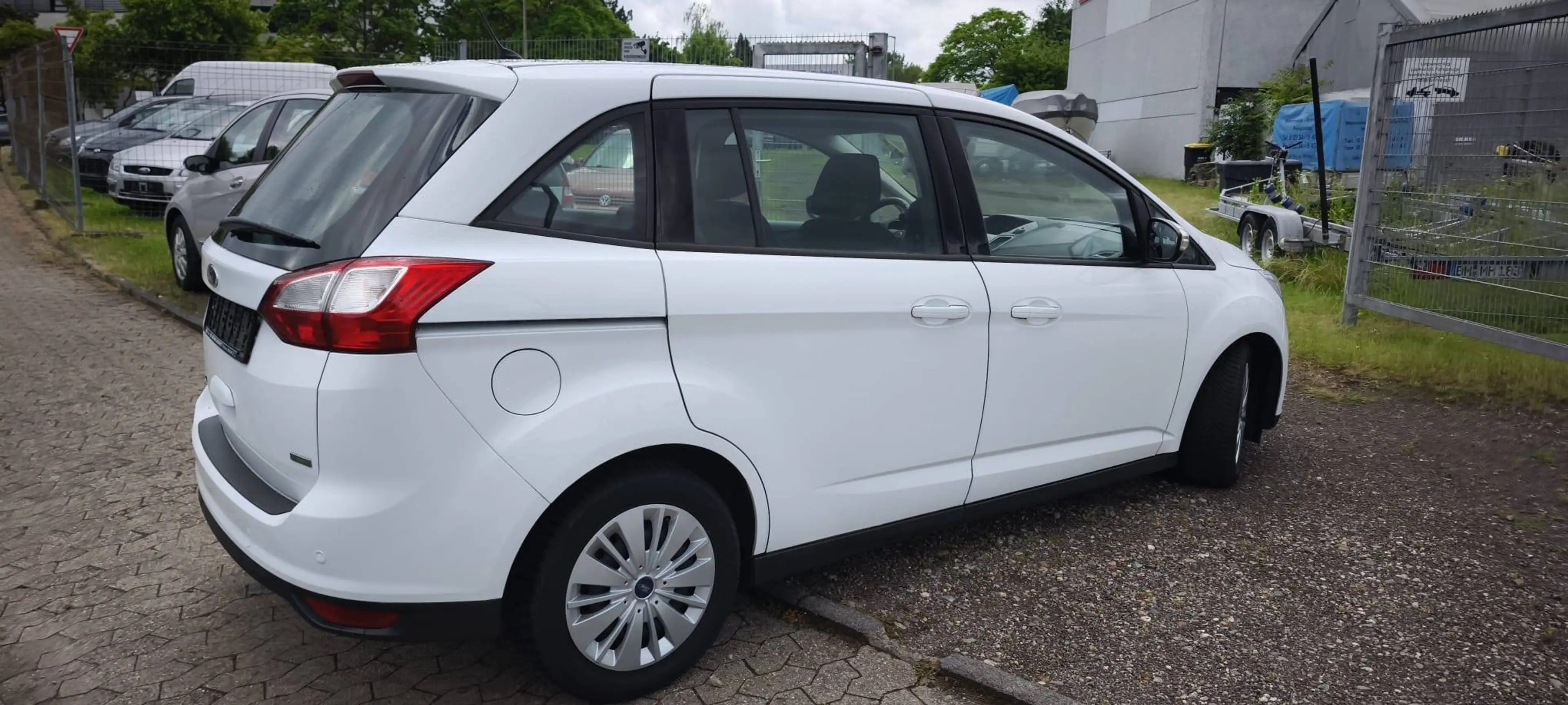 Ford Grand C-Max Trend Winterpaket 1 Hand Scheckheft lückenlos! Zahnriemen/WP/Service NEU! — photo 5