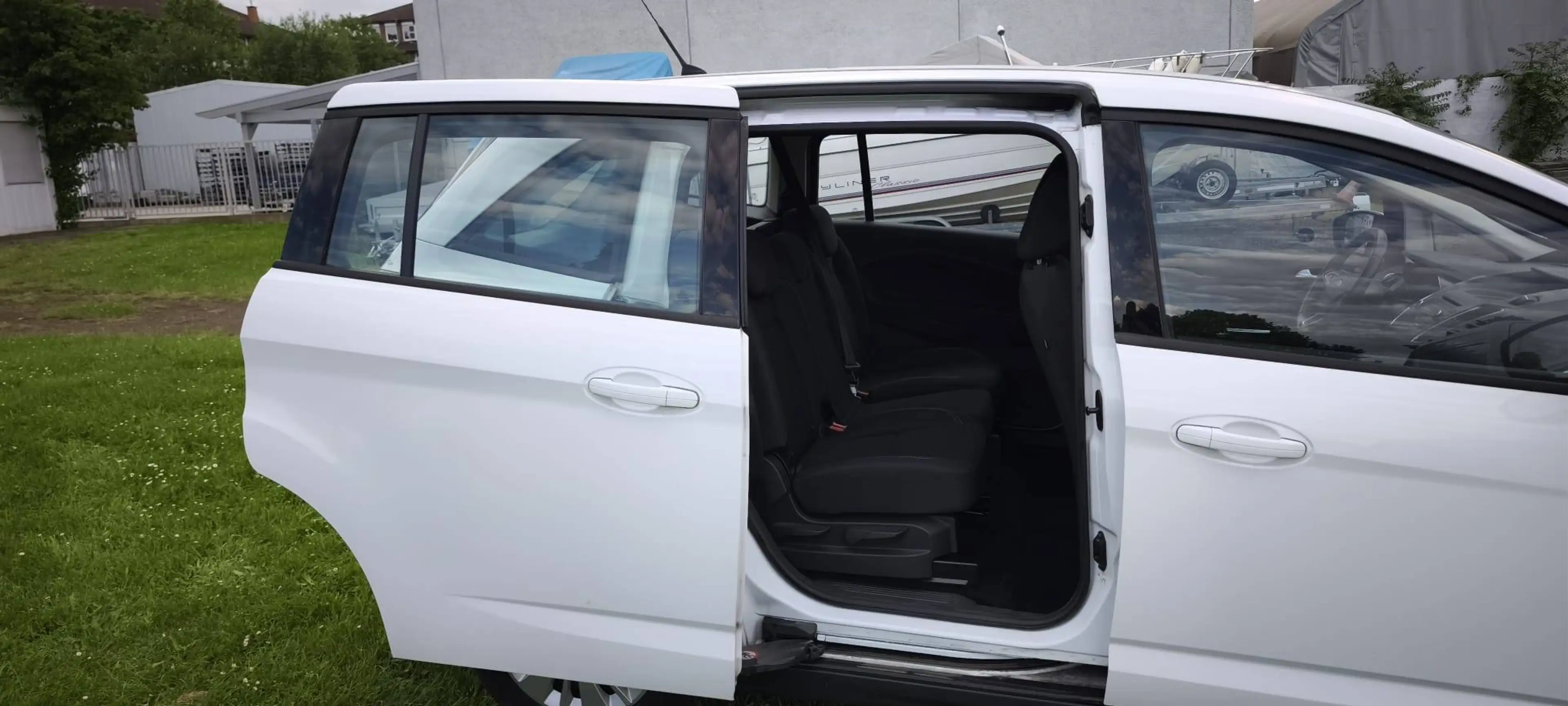 Ford Grand C-Max Trend Winterpaket 1 Hand Scheckheft lückenlos! Zahnriemen/WP/Service NEU! — photo 9