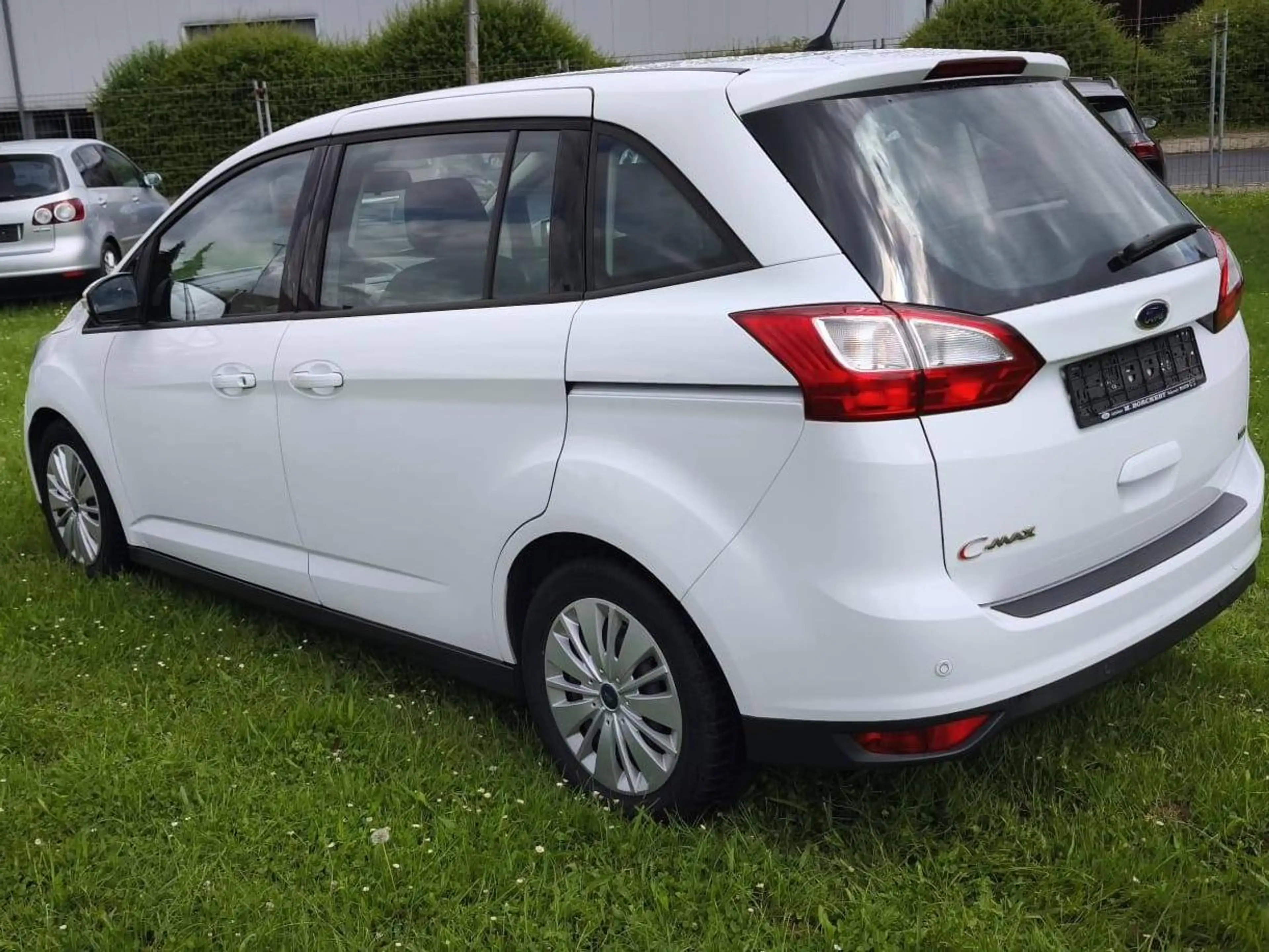 Ford Grand C-Max Trend Winterpaket 1 Hand Scheckheft lückenlos! Zahnriemen/WP/Service NEU!