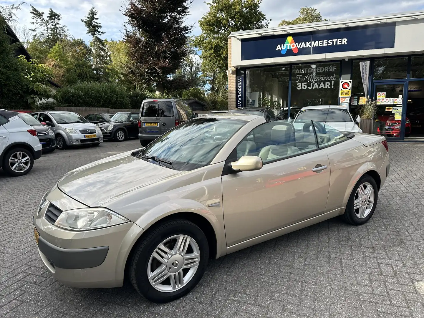 Renault Megane Coupé-Cabriolet 1.6 16V Privilège Luxe Climate|Cru Beige - 2