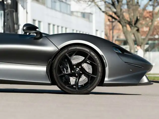 Mclaren Elva view 12