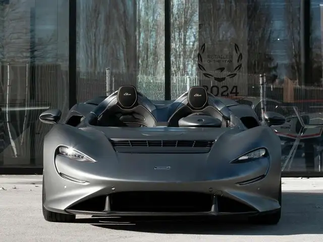 Mclaren Elva view 2