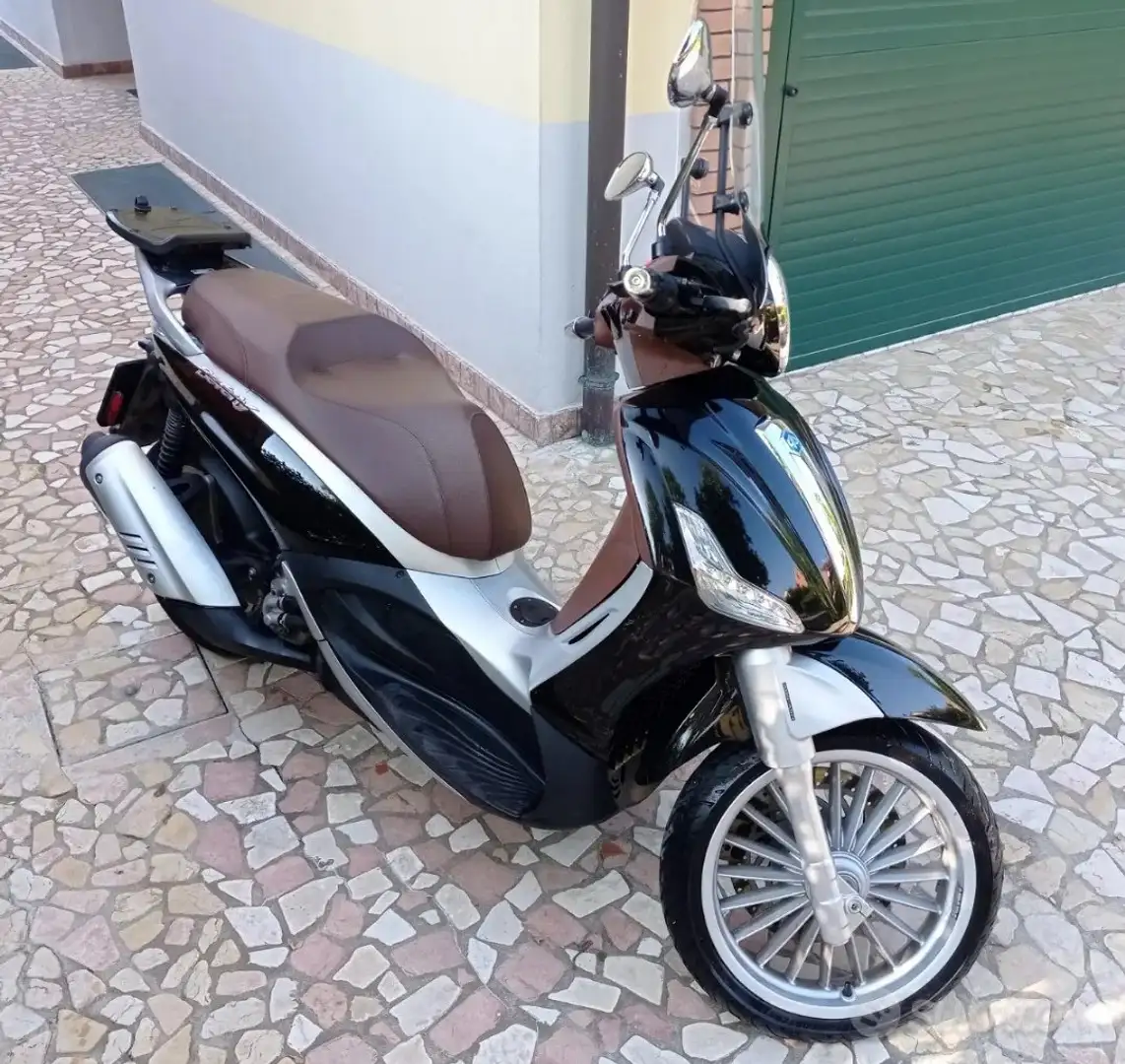 Piaggio Beverly 300 ABS/ASR Noir - 2