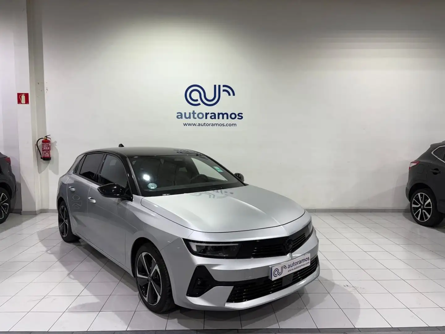 Opel Astra 1.2T XHT 96kW (130CV) GS 130 CV Gris - 1