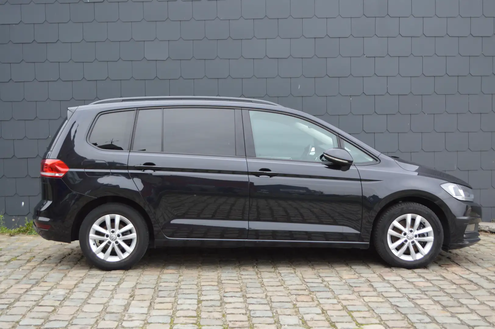 Volkswagen Touran 🛑🆕🛑 1.6 TDi 7places Opendak 1HND CarPass Zwart - 2