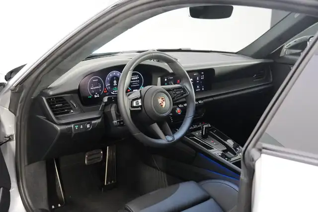Porsche 992 911 Carrera 4 GTS T-Hybrid 992.2 Ansicht 12