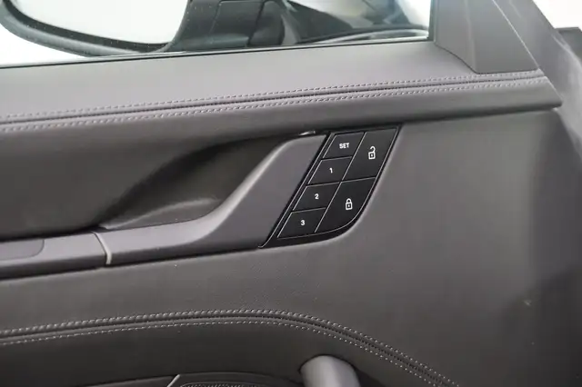 Porsche 992 911 Carrera 4 GTS T-Hybrid 992.2 Ansicht 11