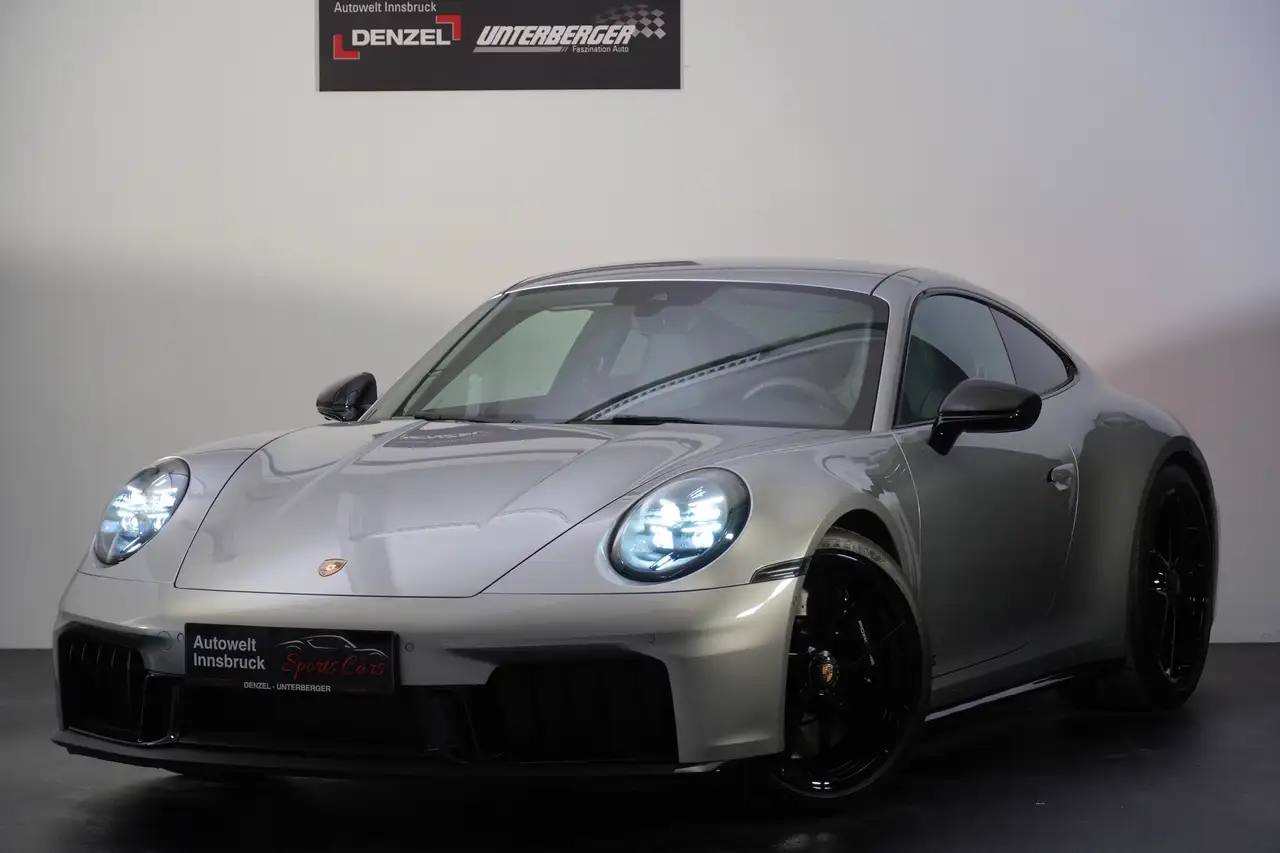 Porsche 992 911 Carrera 4 GTS T-Hybrid 992.2