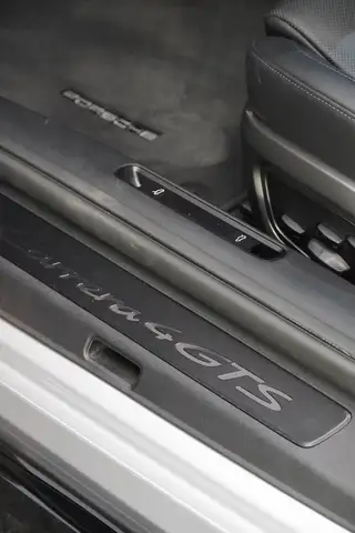 Porsche 992 911 Carrera 4 GTS T-Hybrid 992.2 Ansicht 22