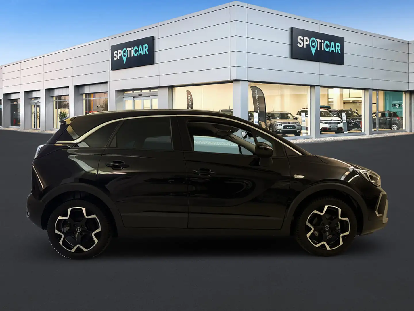 Opel Crossland Ultimate 1.2 81kW NAVI LED CARPLAY Zwart - 2