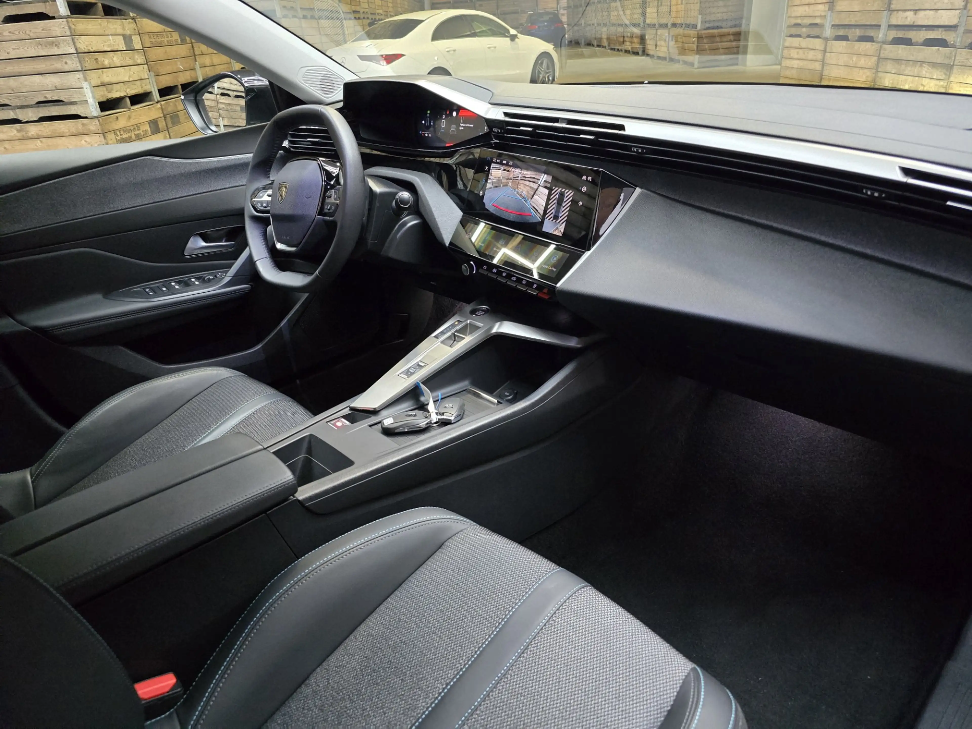 Peugeot 408 1.2 Hybrid 145 e-DCS6 Allure ACC ECC Navi Camera L — photo 8