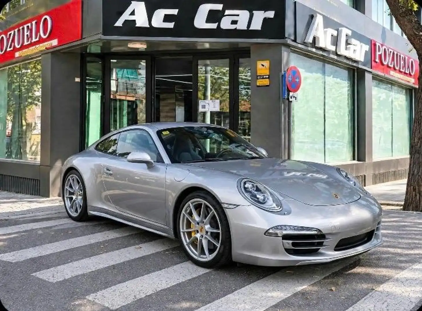 Porsche 992 Carrera 4S - 1