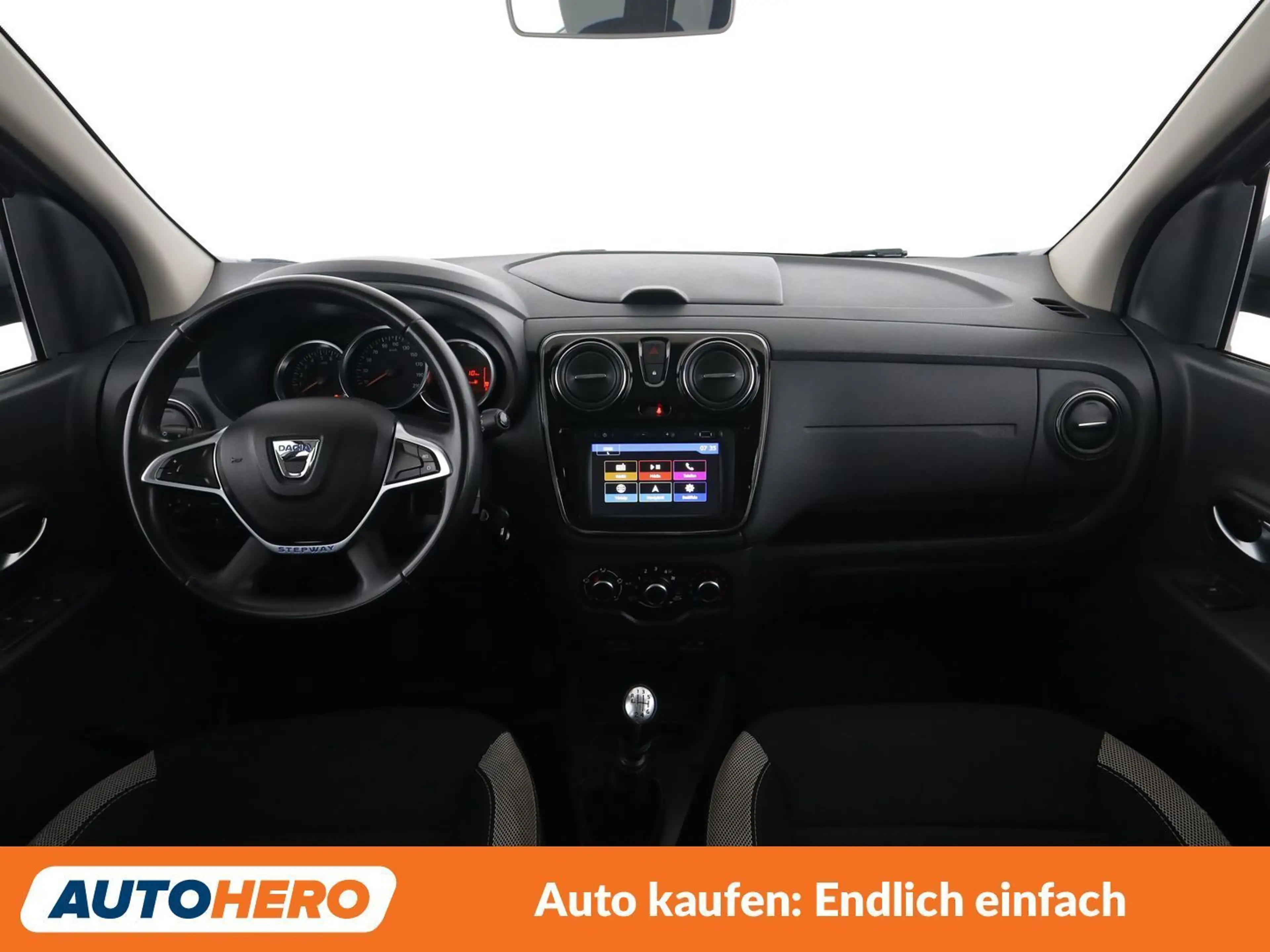Dacia Lodgy 1.5 Blue dCi Stepway — photo 12