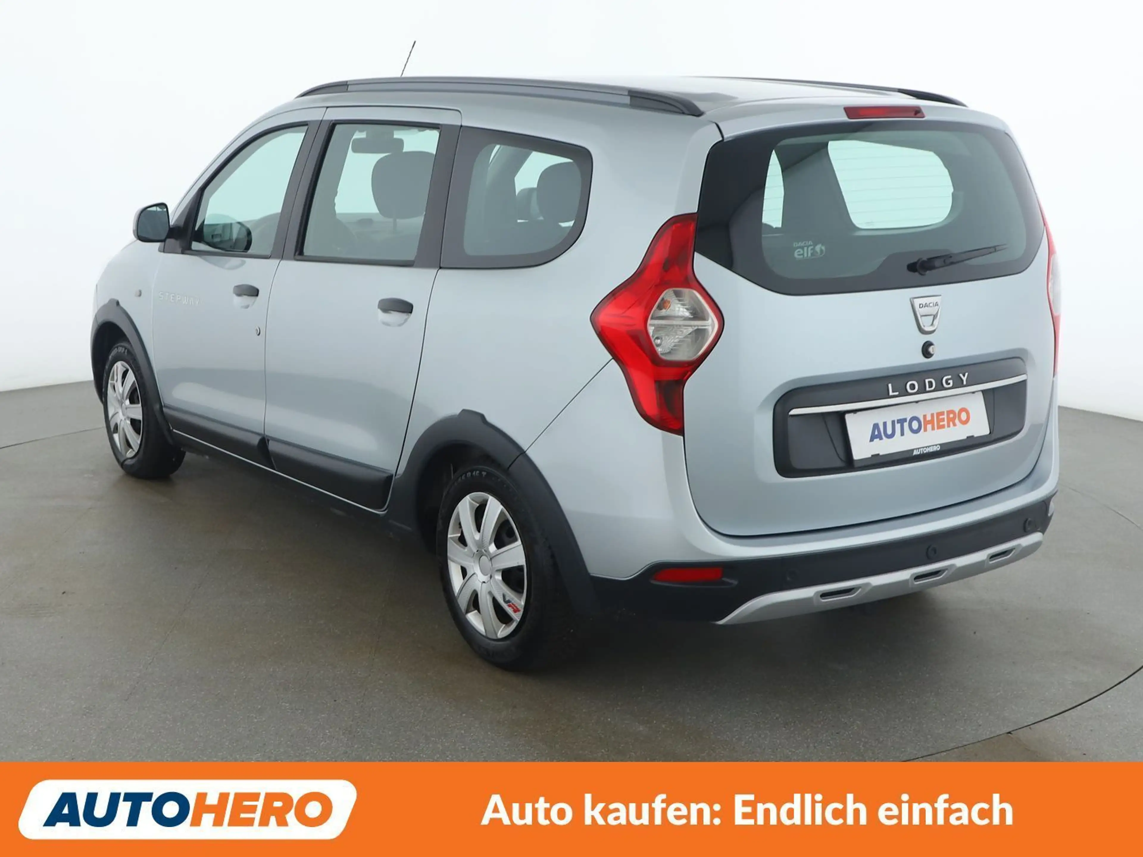 Dacia Lodgy 1.5 Blue dCi Stepway — photo 4
