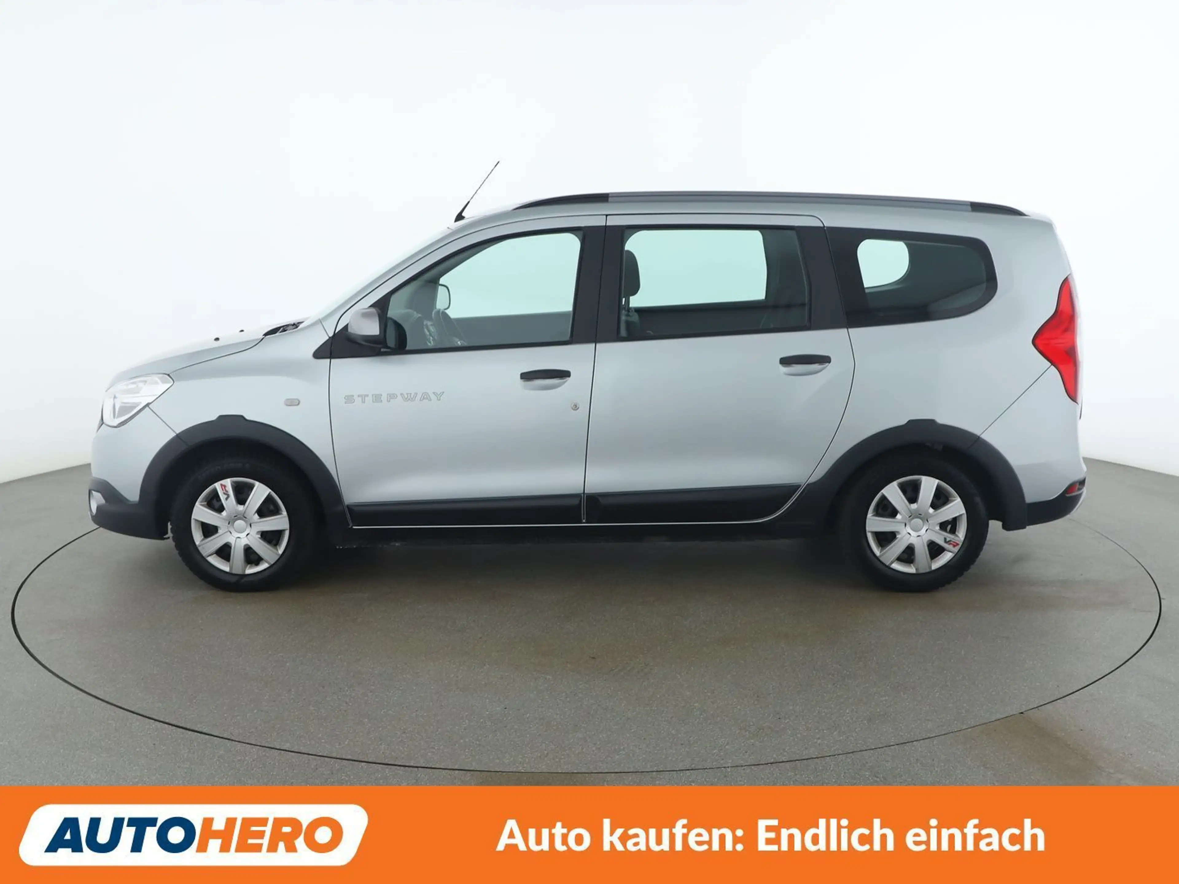 Dacia Lodgy 1.5 Blue dCi Stepway — photo 3