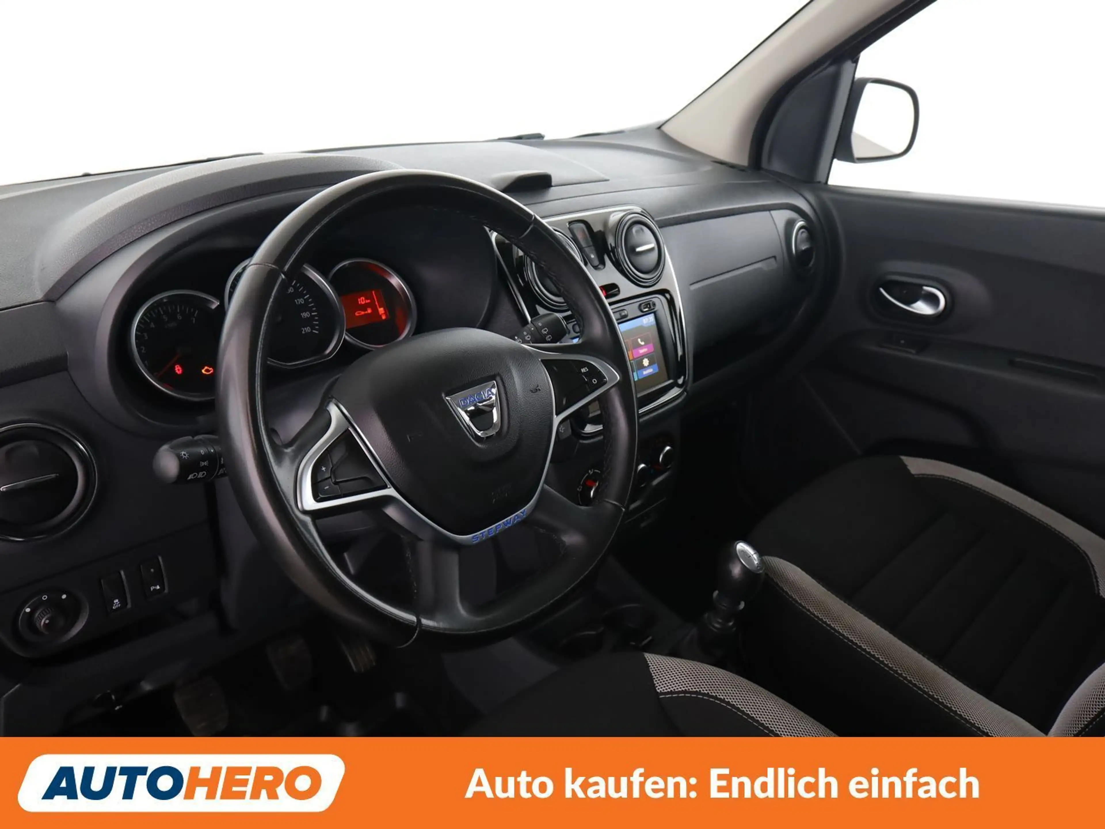 Dacia Lodgy 1.5 Blue dCi Stepway — photo 11
