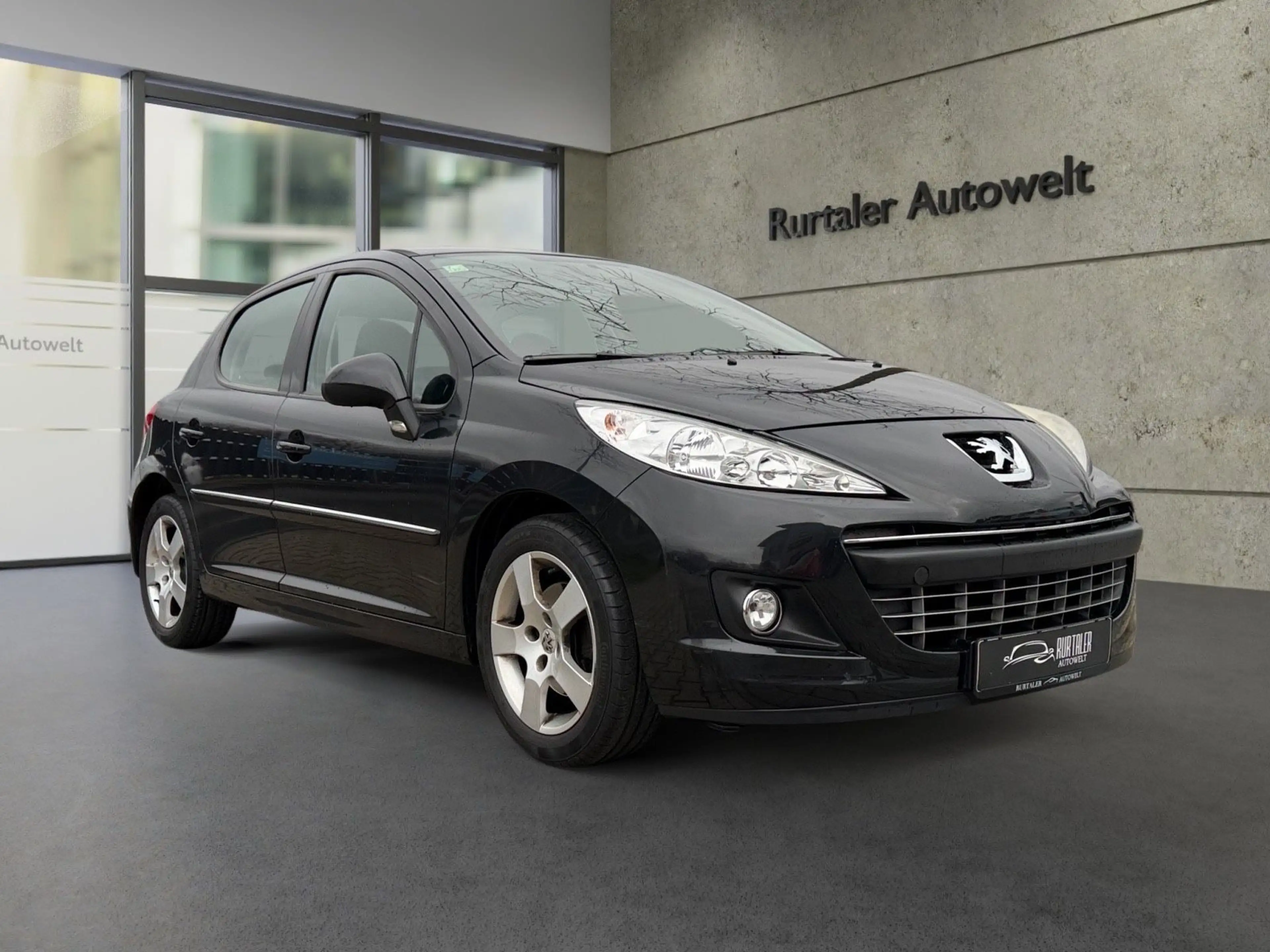 Peugeot 207 Premium *AUTOMATIK*KLIMA*PDC*SHZ*TEMP*TÜV* — photo 7