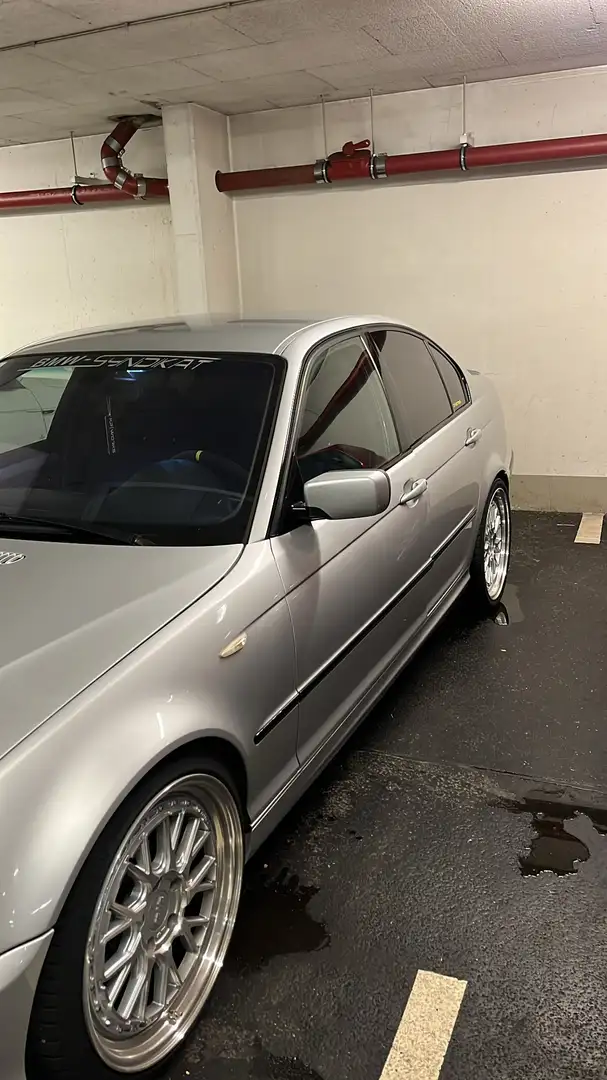 BMW 320 M-Paket ab Werk. , Harman Kardon , Xenon Lichter Gris - 2