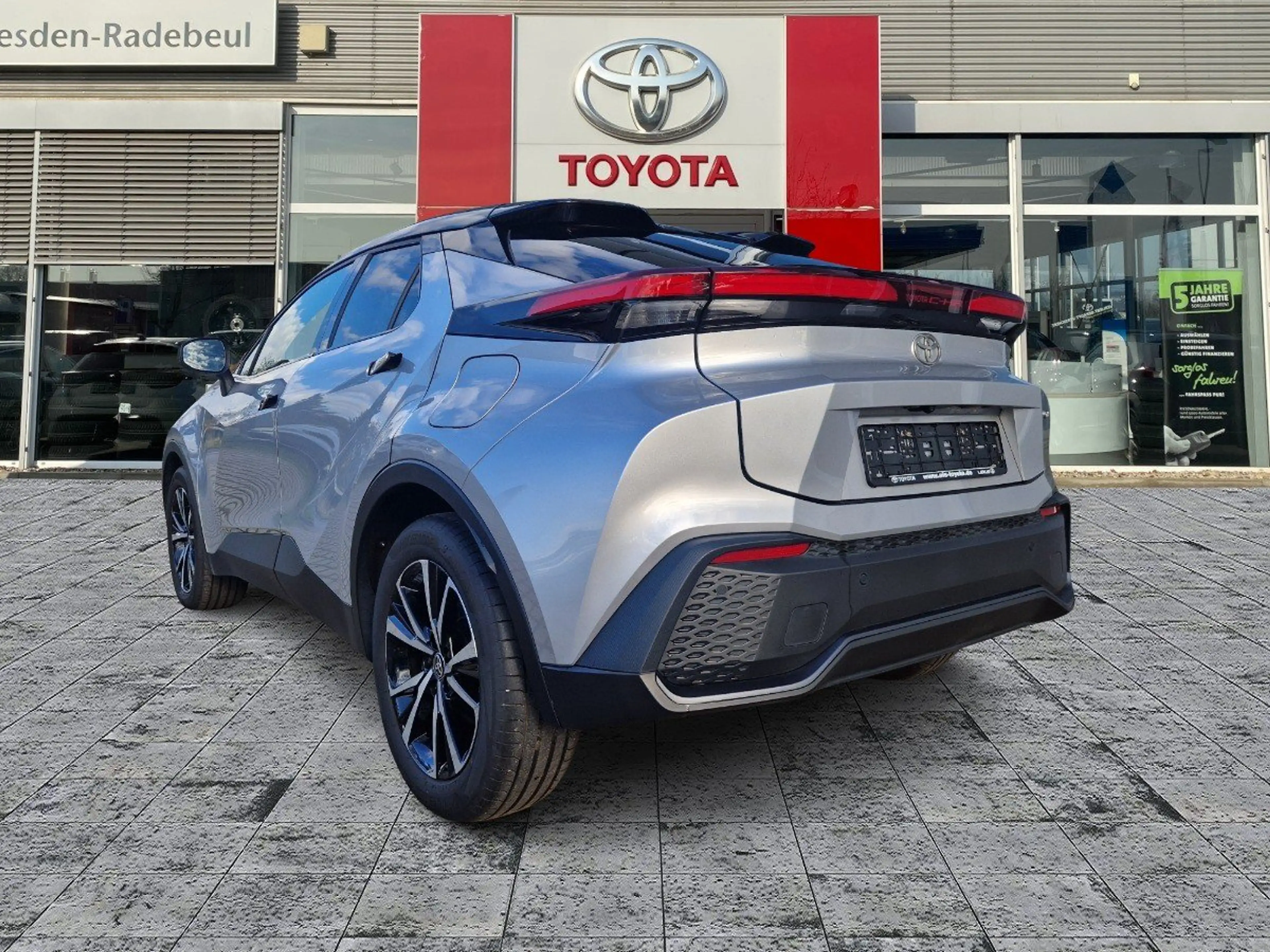 Toyota C-HR 2.0 PlugIn Teamplayer Navi*ACC*KAM*SHZ*DAB — photo 7