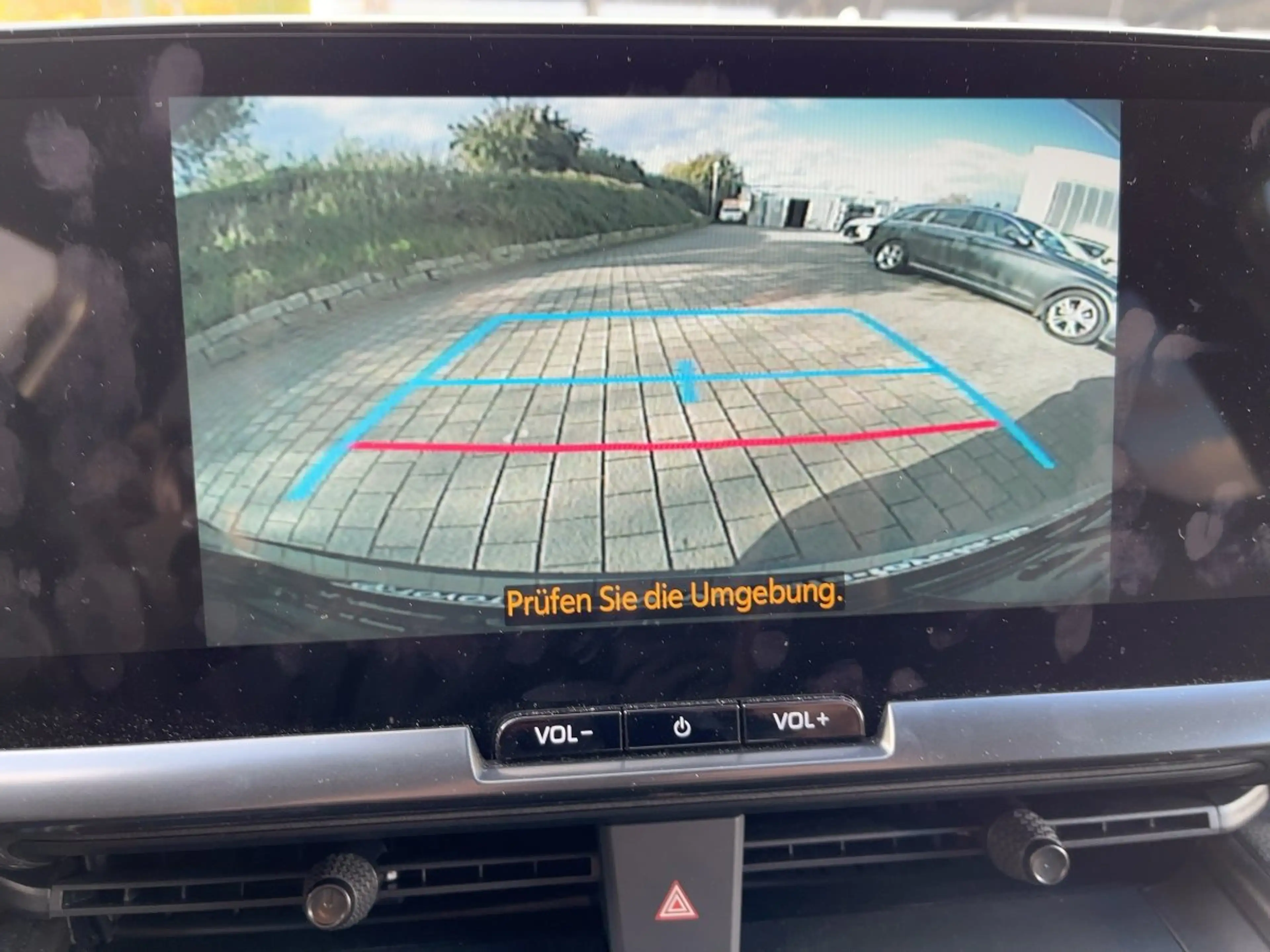 Toyota C-HR 2.0 PlugIn Teamplayer Navi*ACC*KAM*SHZ*DAB — photo 15