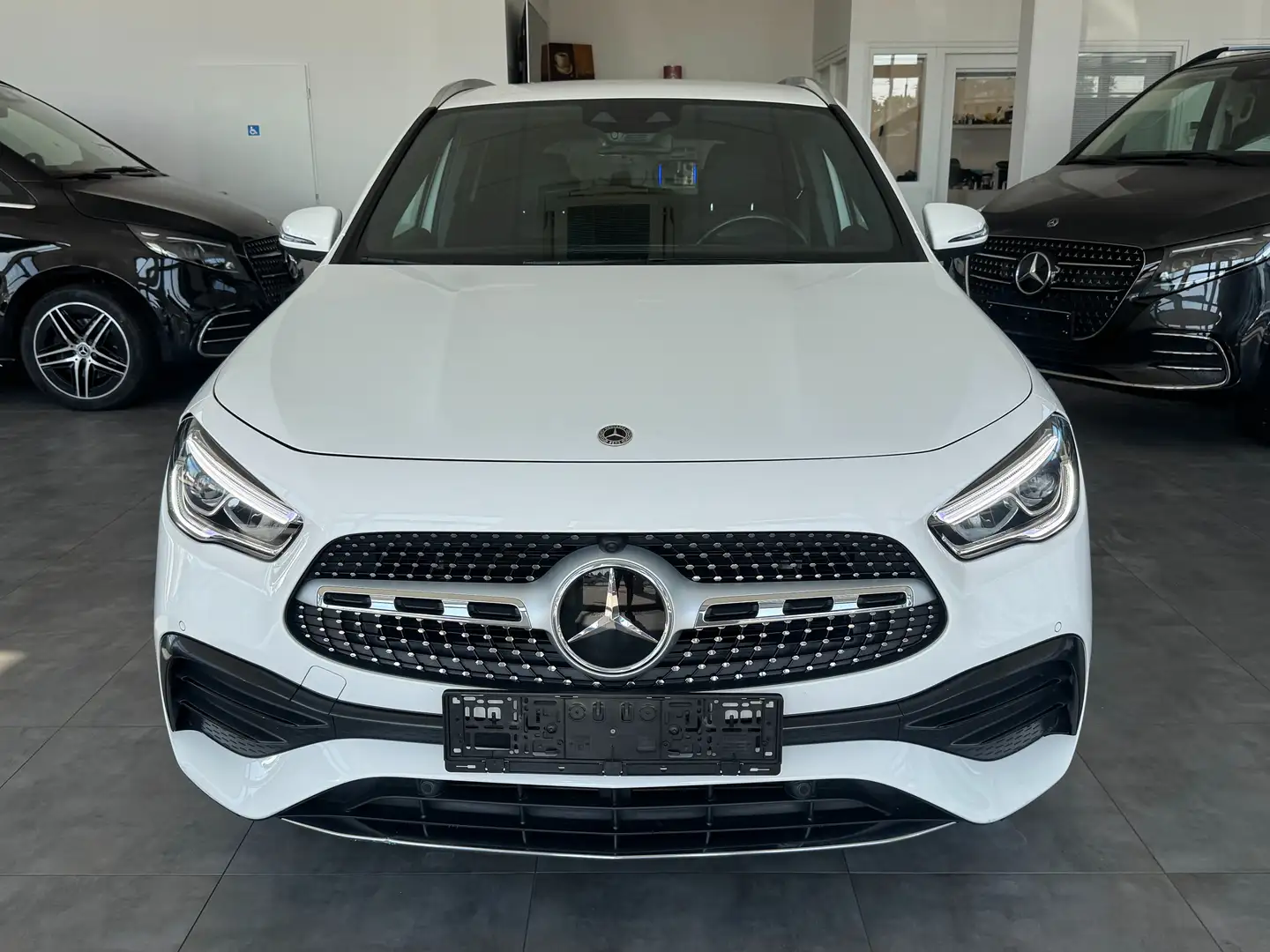 Mercedes-Benz GLA 220 GLA 220d 4Ma 8G-DCT AMG*DISTR*SPUR*AHK*CAM*LED Blanco - 2