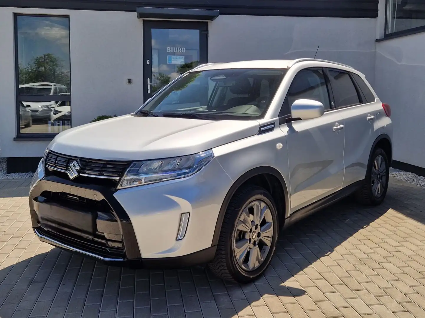 Suzuki Vitara 1.4 Mild-Hybrid Comfort 4x4 Zilver - 1