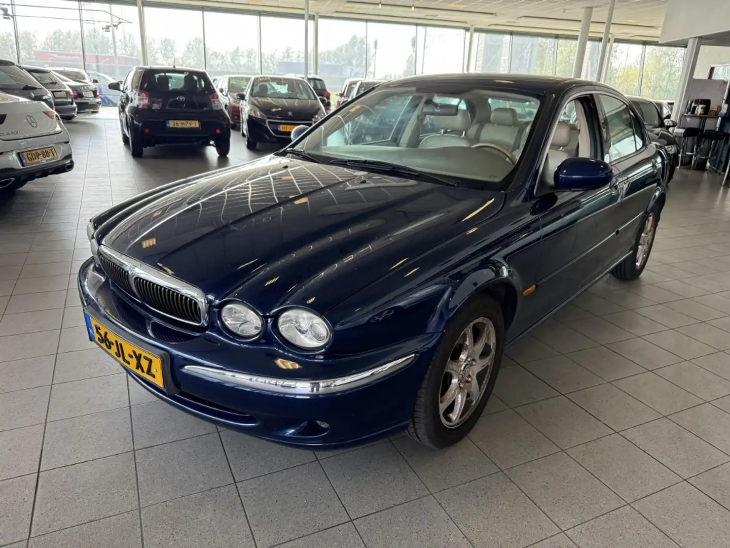 Jaguar X-Type 2.0 V6 Executive Blauw - 1