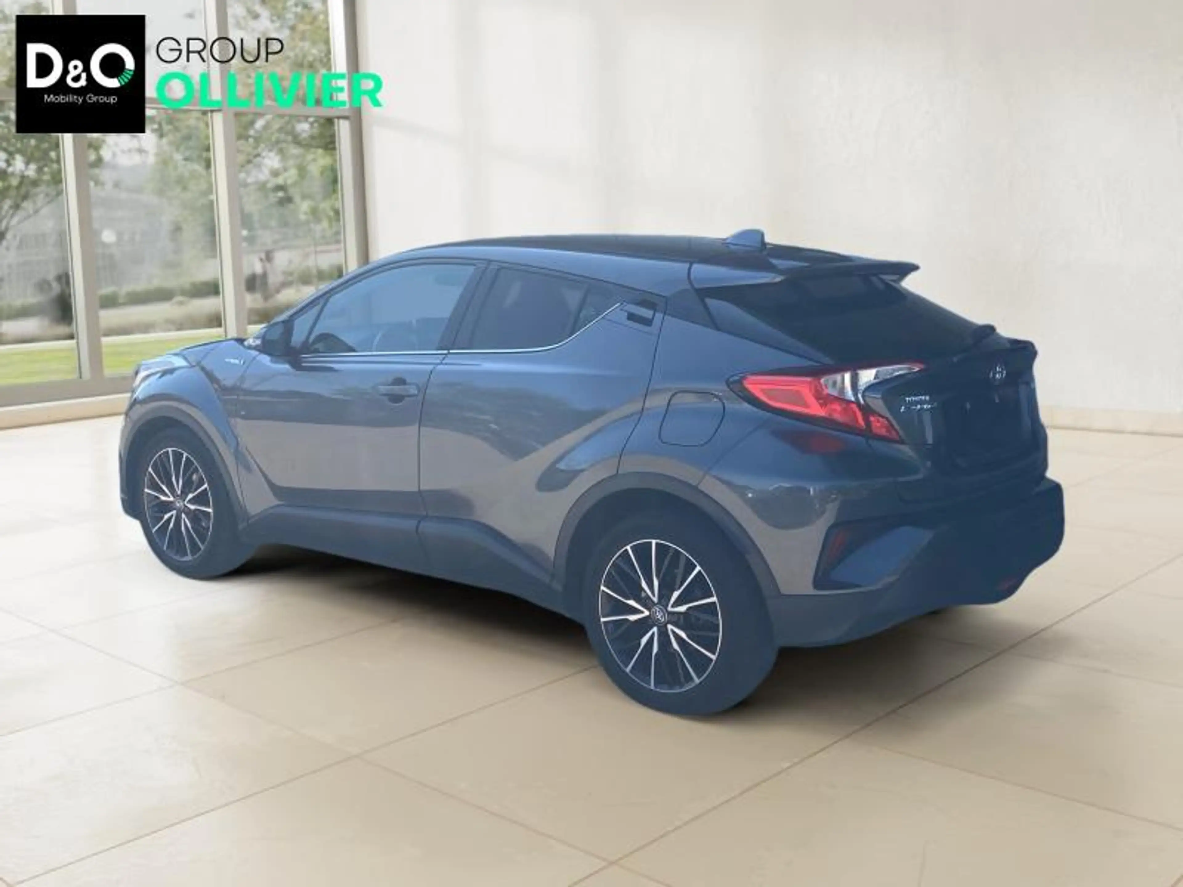 Toyota C-HR C-LUB & NAVI — photo 3