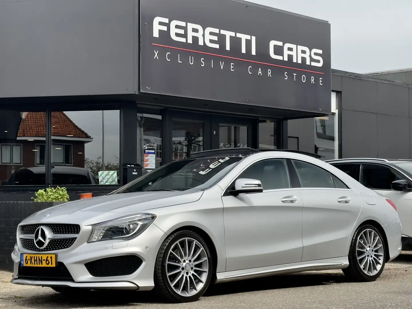 Mercedes-Benz CLA 250 AUT7 AMG-LINE SPORT 138D.KM. PANODAK DESIGNO-LEDER Zilver - 1